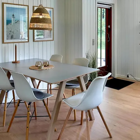 Three-bedroom In Ferienhaus Bindslev