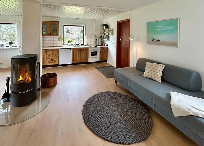 Three-bedroom In Holiday home